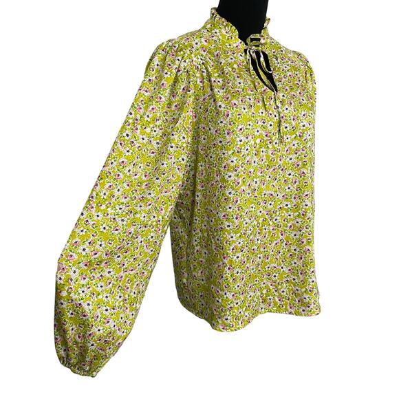 Cupcakes and Cashmere Lime Green Ditsy Floral Peasant Blouse Ruffle Collar Sz S - Picture 3 of 11